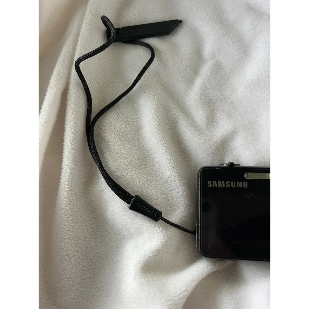 Samsung ST700 Digital Camera 16.1MP Black Schneider-Kreuznach 5x Zoom Dual LCD